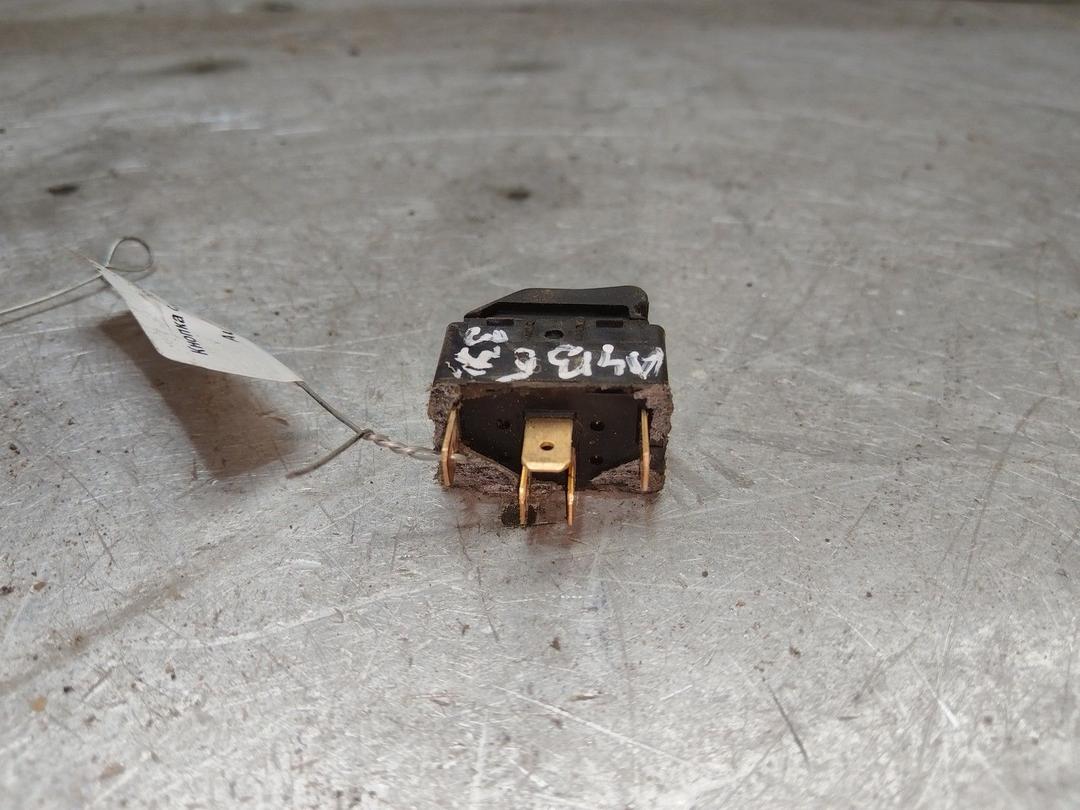 Кнопка стеклоподъемника SYKC2R Audi A4 - Фото 2