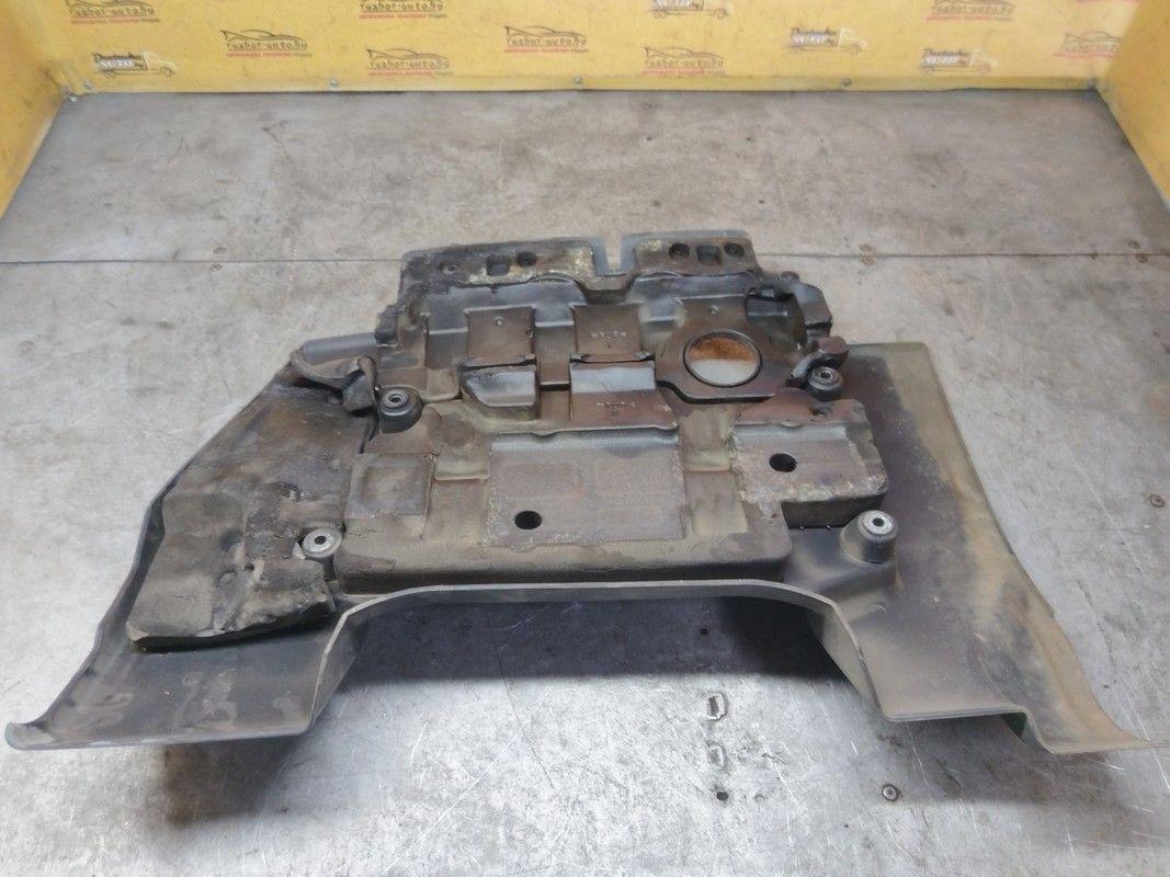 Декоративная крышка двигателя 3P8EM2 Toyota Corolla - Фото 2