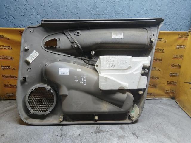 Обшивка двери передней левой (дверная карта) B2N8V0 Citroen Xsara Picasso купить