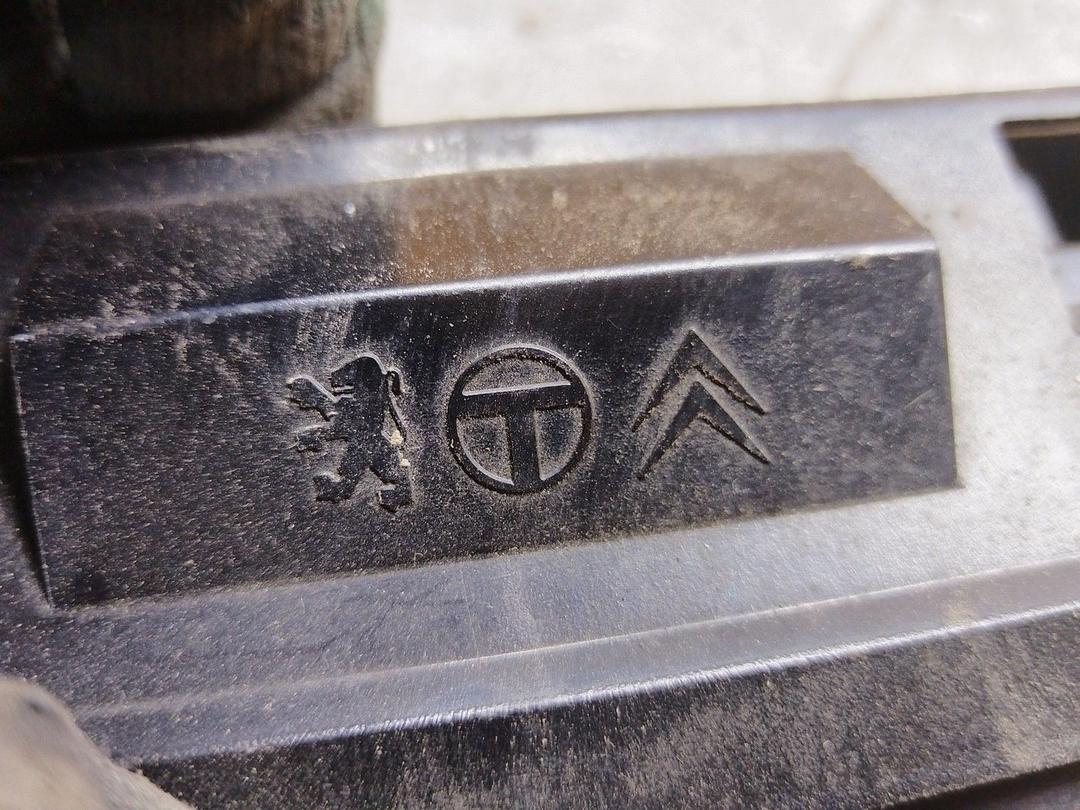 Стоп-сигнал UH7Q7C Citroen Xsara Picasso - Фото 4