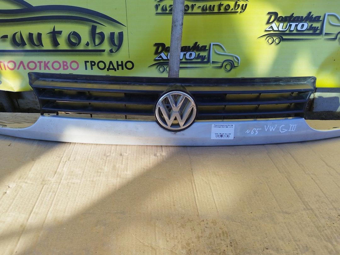 Решетка радиатора 6WJ796 Volkswagen Golf купить