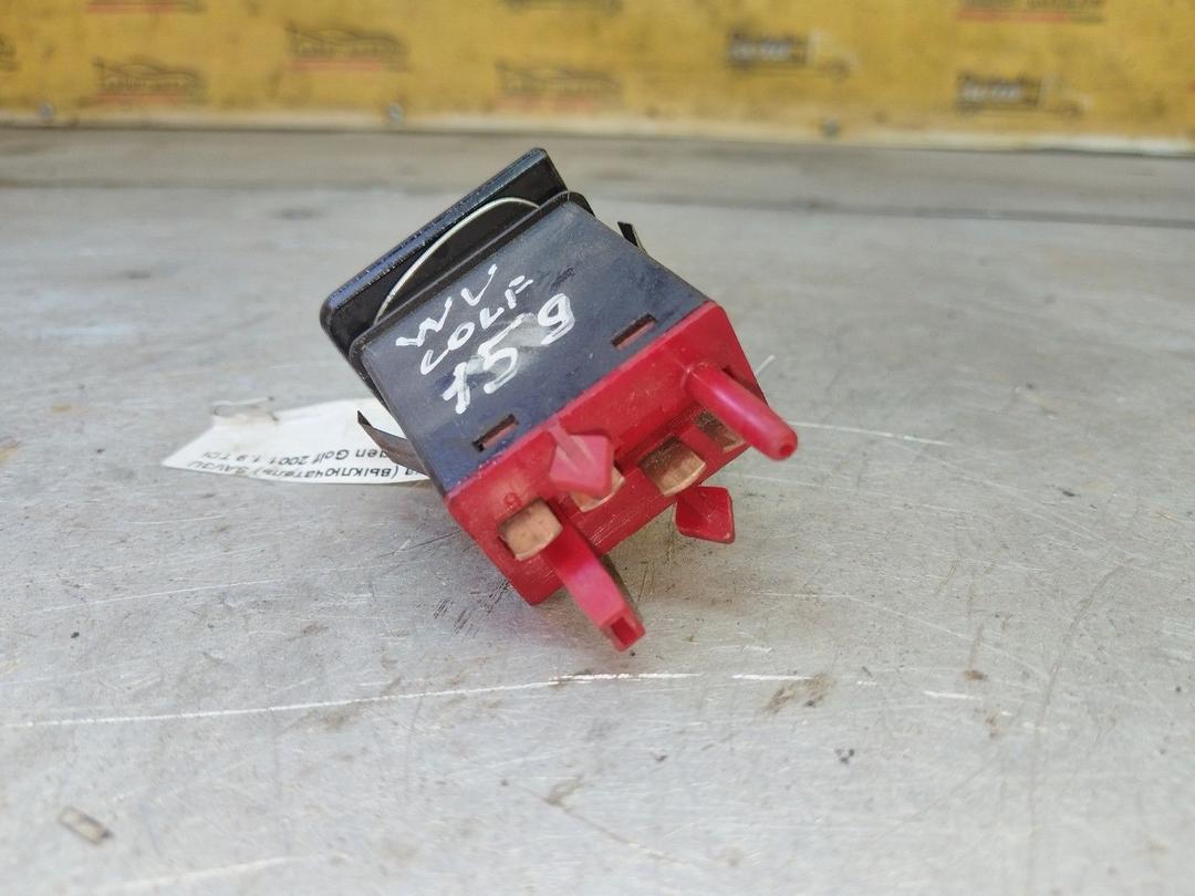 Кнопка (выключатель) SAV3U3 Volkswagen Golf купить