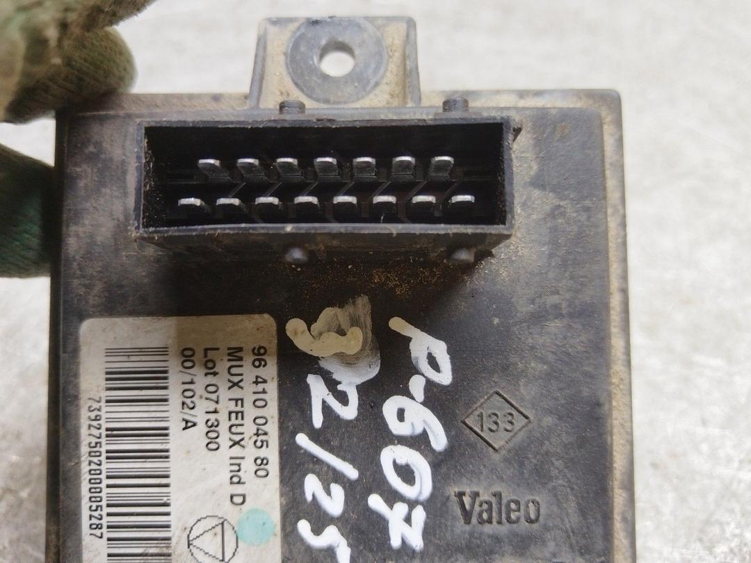 Блок управления светом 65J178 Peugeot 607 купить