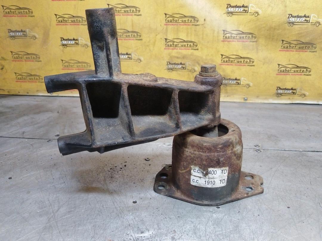 Подушка крепления двигателя AKJSZV Alfa Romeo 147 купить на авторазборке