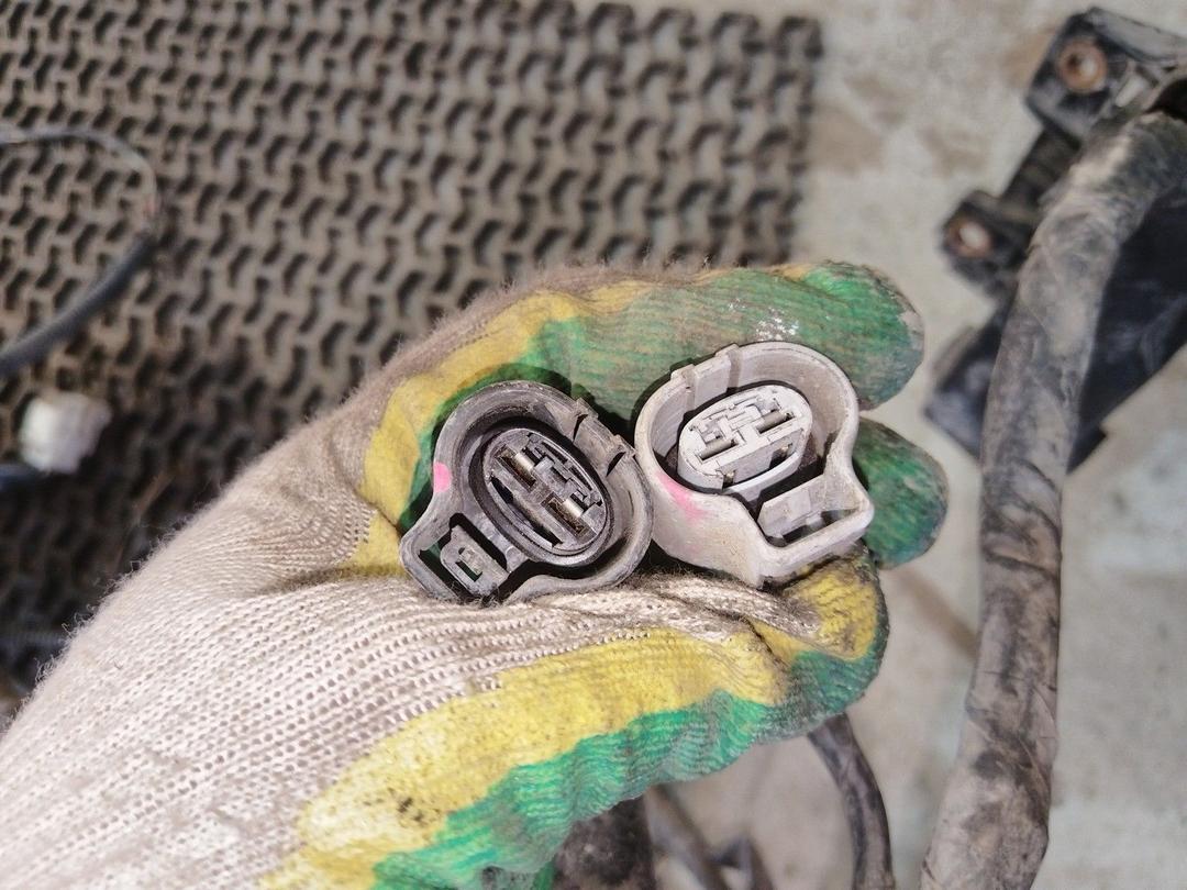 Проводка двигателя 2YM35C Toyota Avensis undefined