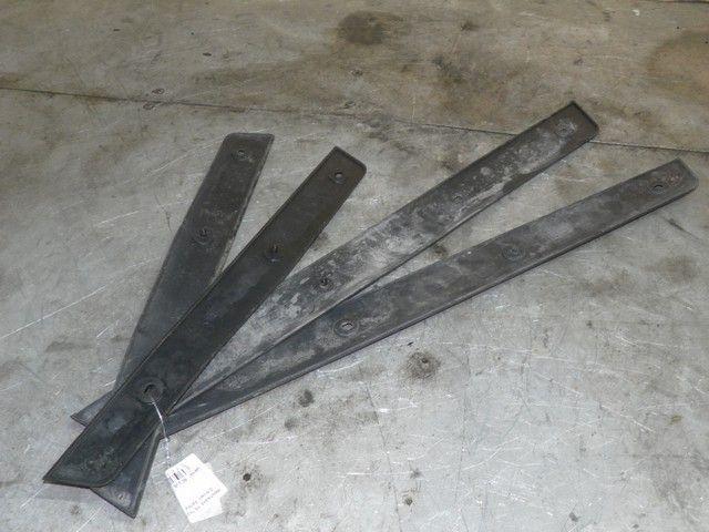 Накладка на порог YNRE84 Citroen Xantia купить