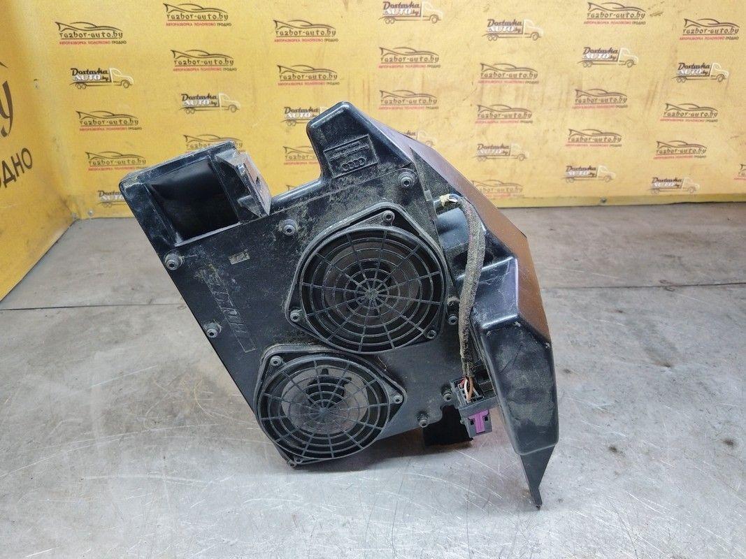 Сабвуфер YA7YE1 Audi A3