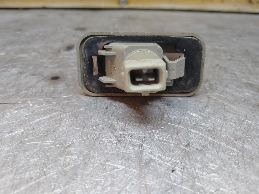 Подсветка номера SA0XCX Toyota Avensis - Фото 3