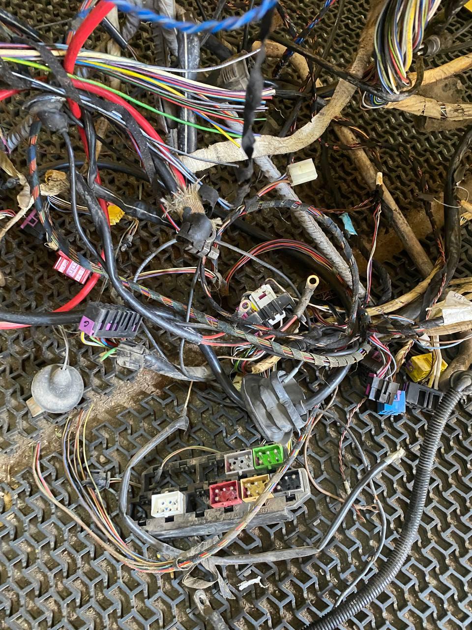 Проводка салона O82IU6 Audi 100 купить в магазине запчастей бу