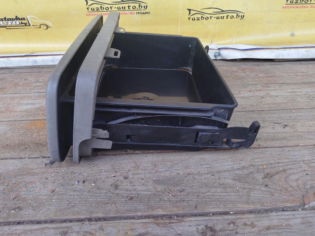 Бардачок OGUFUS Renault Scenic купить в магазине запчастей бу