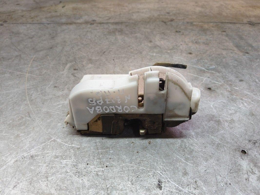 Замок двери передней правой 8R7T6E Seat Cordoba