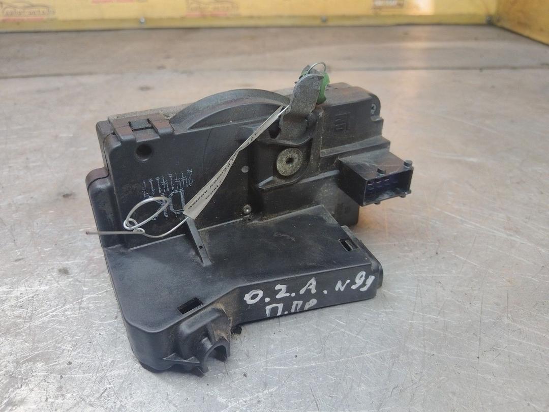 Замок двери передней правой KTILB0 Opel Zafira - Фото 2