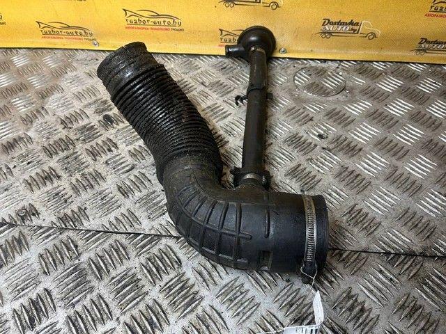 Патрубок воздушного фильтра U6T5QI Peugeot Expert