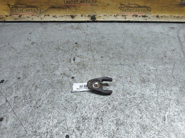 Скоба (кронштейн) крепления форсунки 9IG4ZX Renault Scenic купить