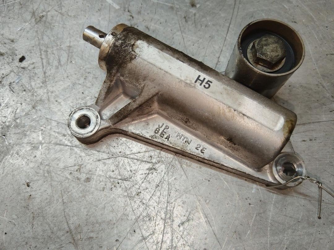 Натяжитель ремня ГРМ GKMY7W Audi A4 - Фото 3