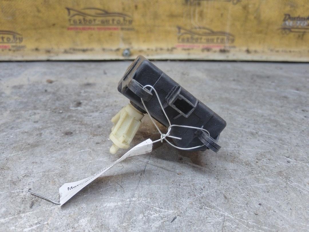 Моторчик заслонки печки TBN9RO Nissan Primera купить