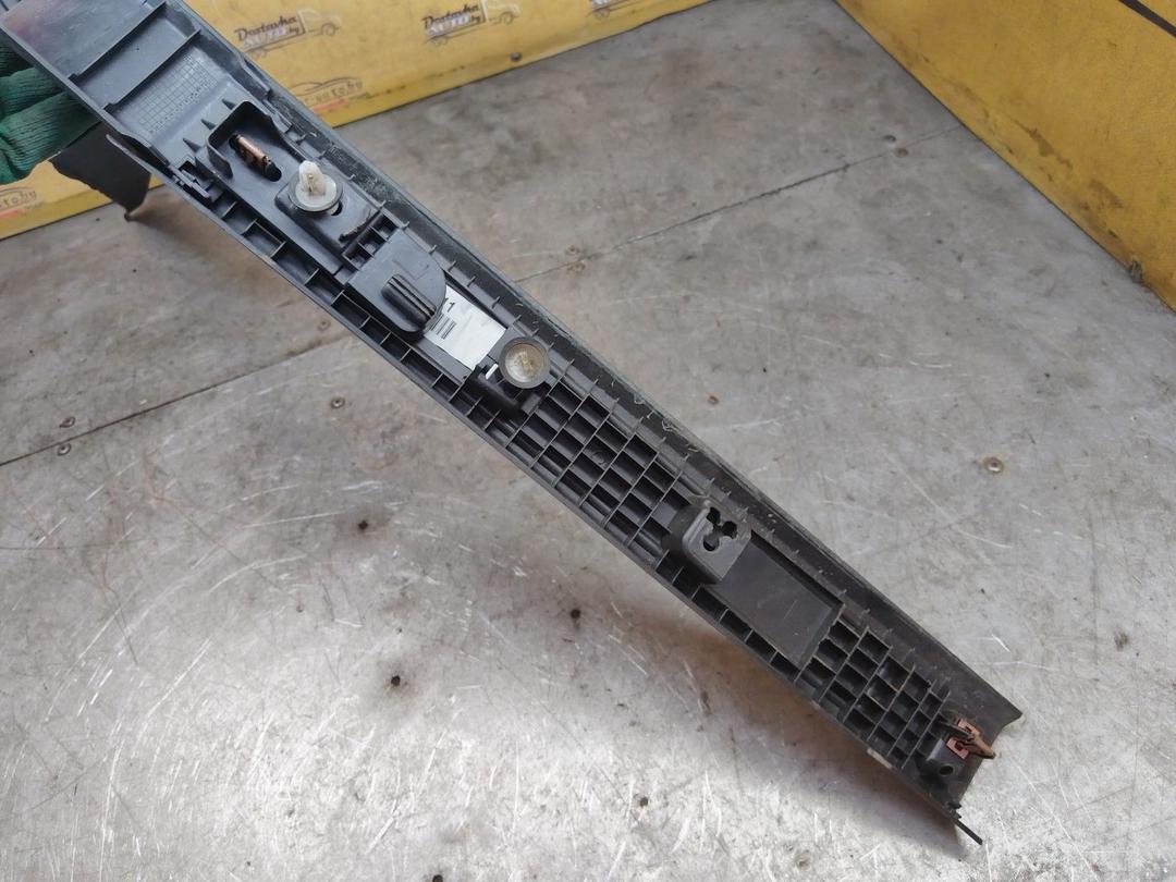 Накладка на порог FD0SAO Ford Fusion купить в магазине запчастей бу