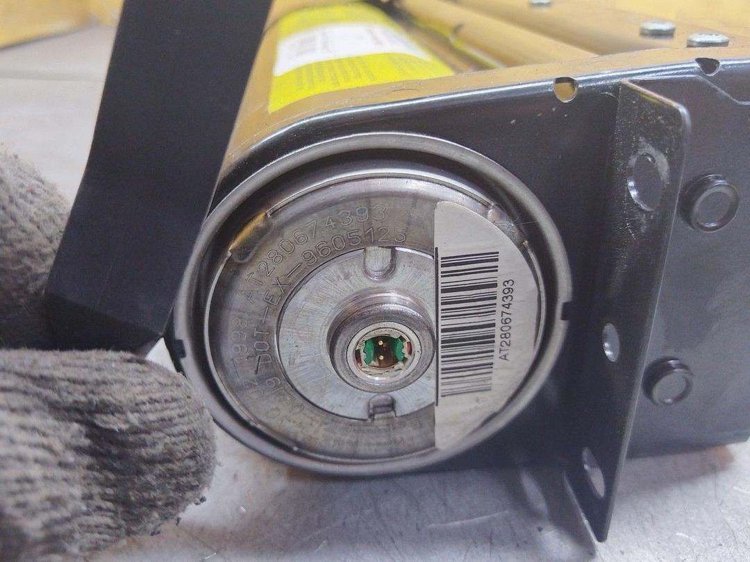 Подушка безопасности пассажира 4CWCTZ Volkswagen Passat - Фото 2