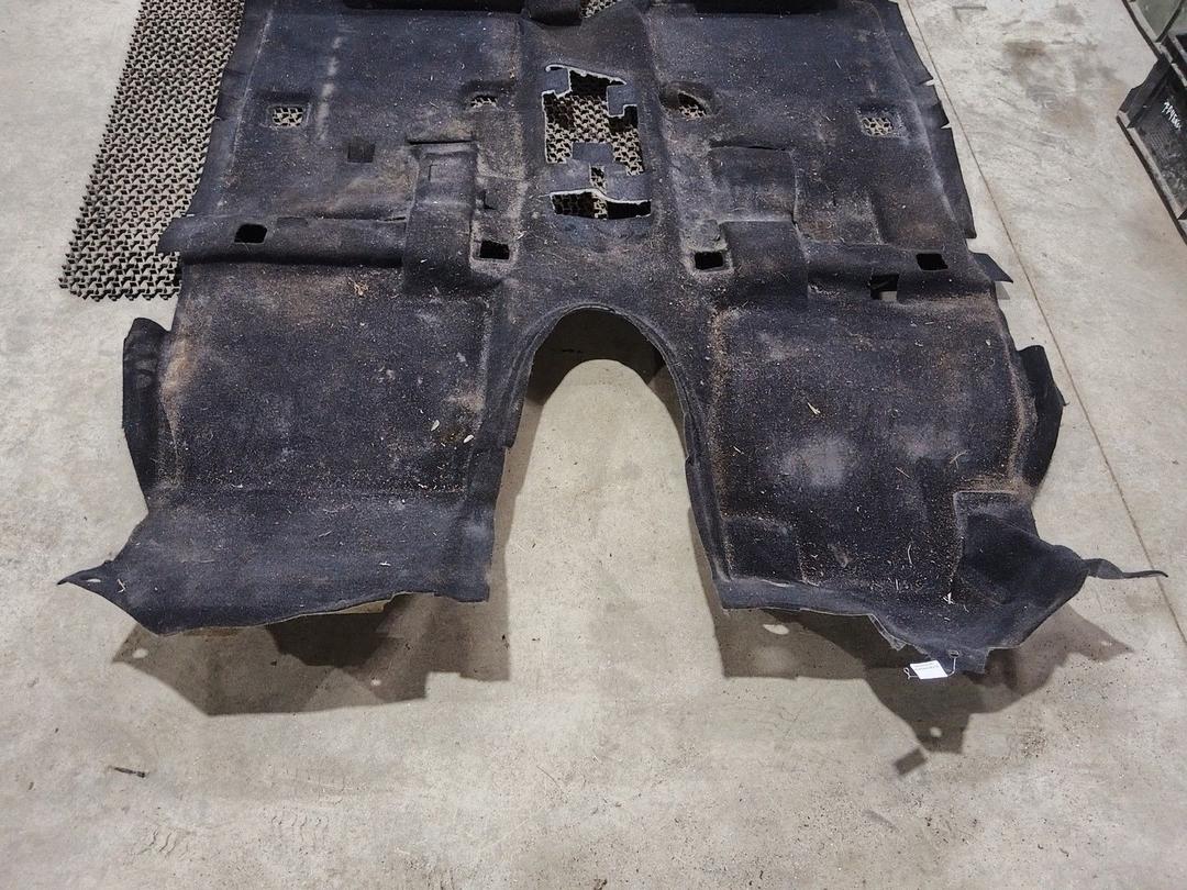 Ковер салонный LU6IL4 Mitsubishi Grandis купить с доставкой