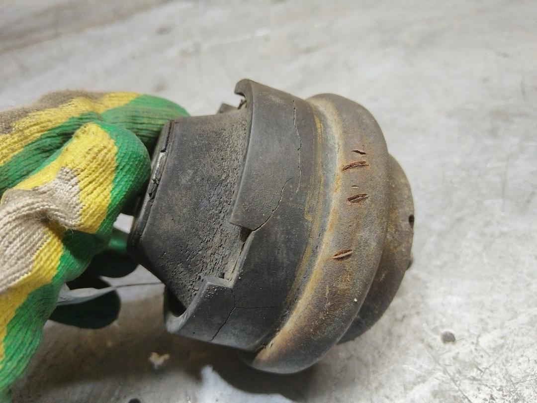 Подушка крепления двигателя RTBM7V Peugeot 406 купить с доставкой