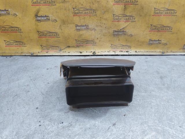 Дефлектор обдува салона 6QRY6C Mitsubishi Carisma купить с доставкой