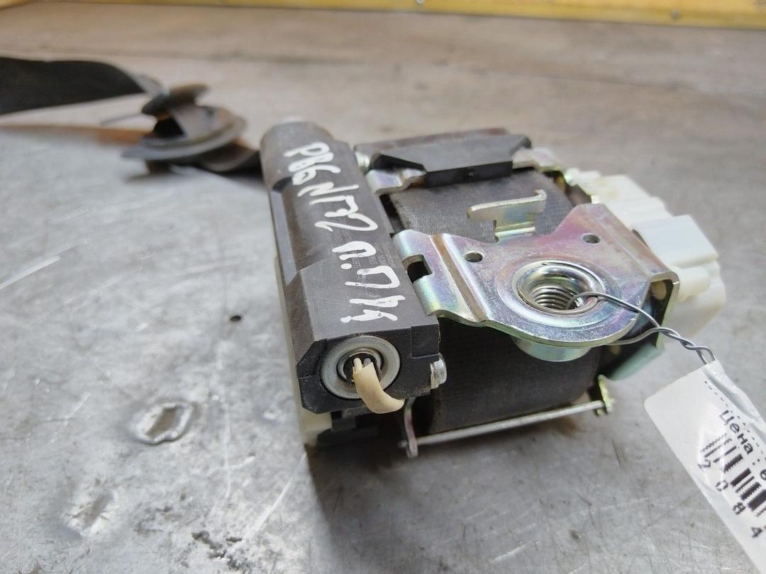 Ремень безопасности передний правый UE24ZC Volkswagen Passat купить на авторазборке