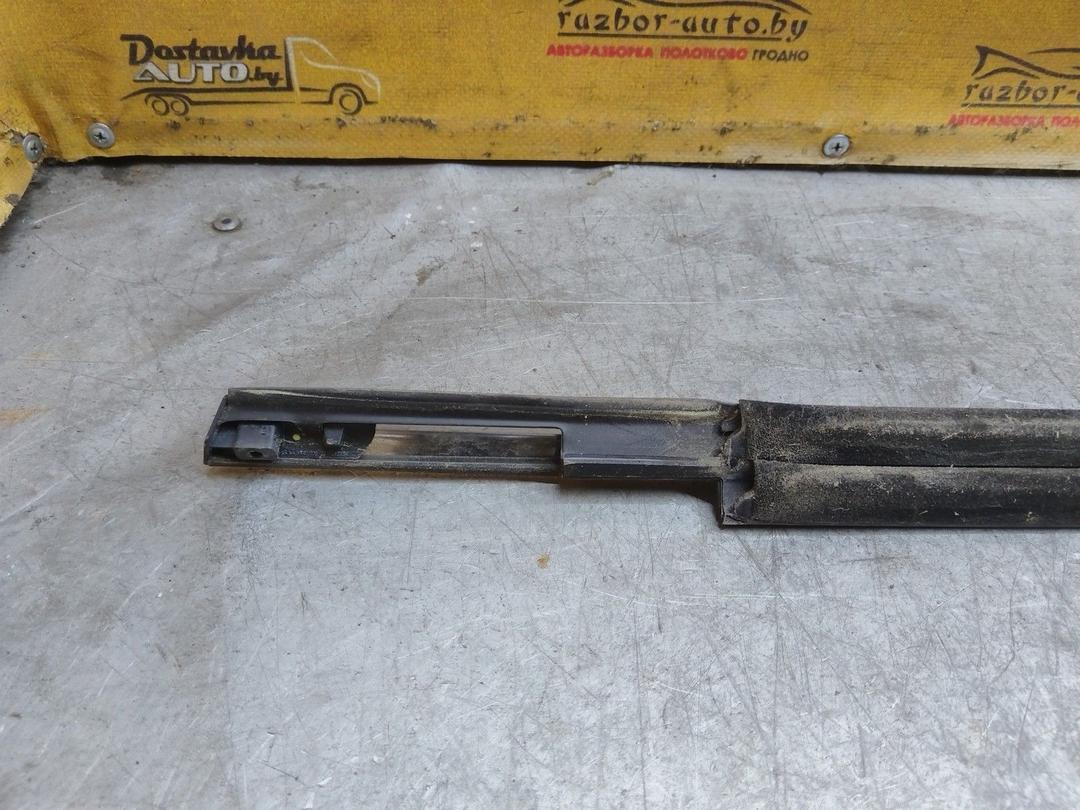 Молдинг стекла двери передней левой наружный F4XCS0 Ford Fusion купить в магазине запчастей бу