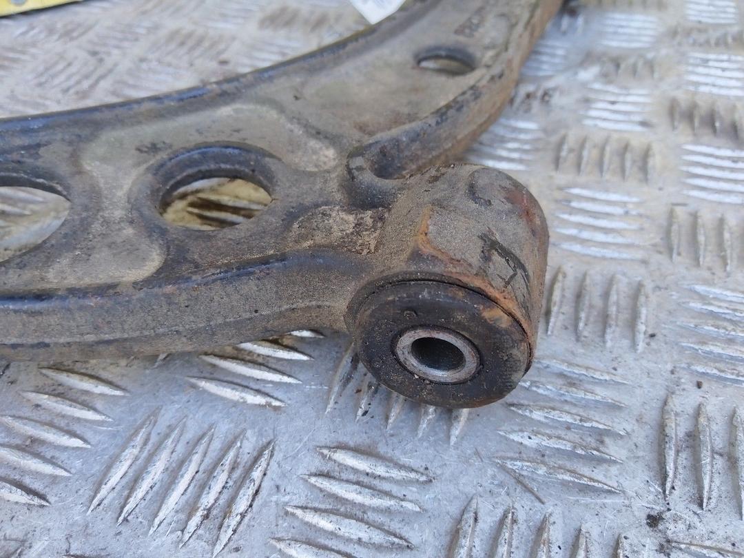 Рычаг передний правый WZCWYF Fiat Punto undefined