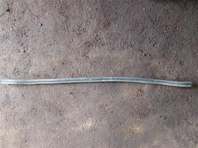 Уплотнитель капота 889A53 Citroen C3 купить