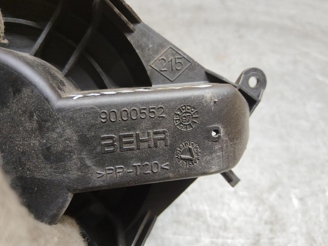 Моторчик печки TFWTAQ Renault Laguna купить в магазине запчастей бу