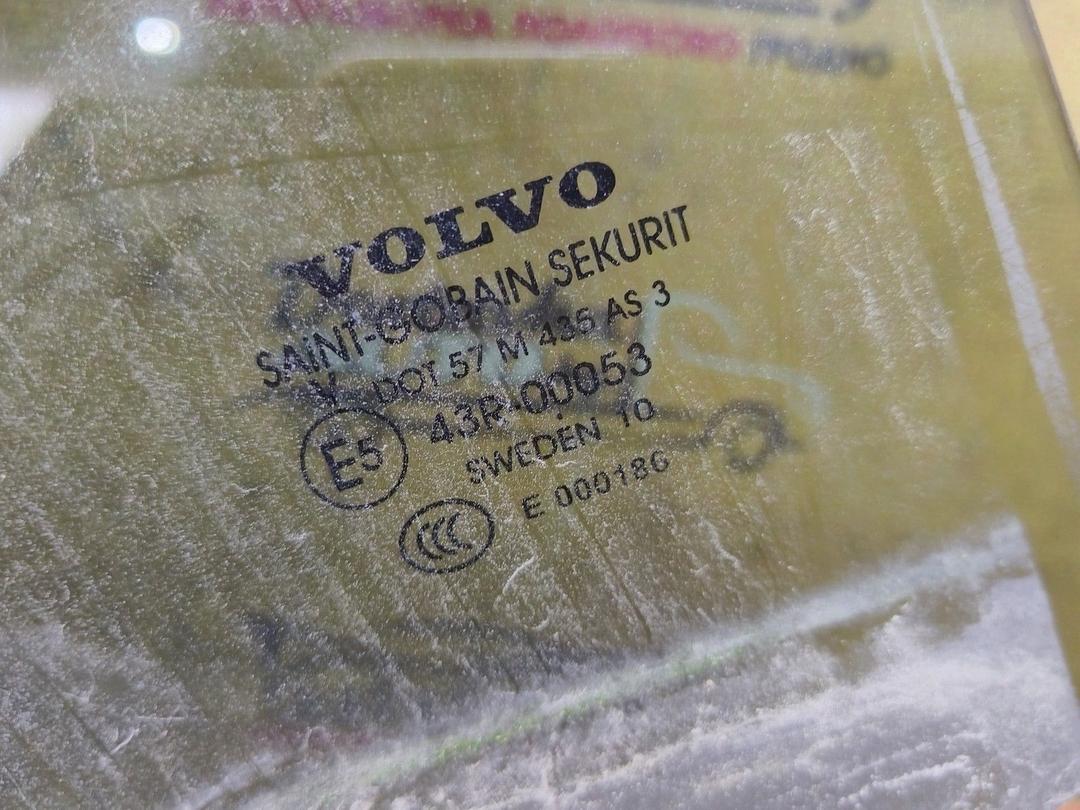 Стекло двери задней правой L9RIPI Volvo XC70 купить