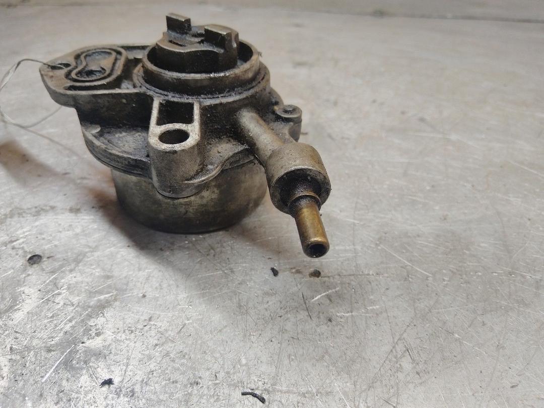 Насос вакуумный OIL1FU Peugeot 607 купить с доставкой