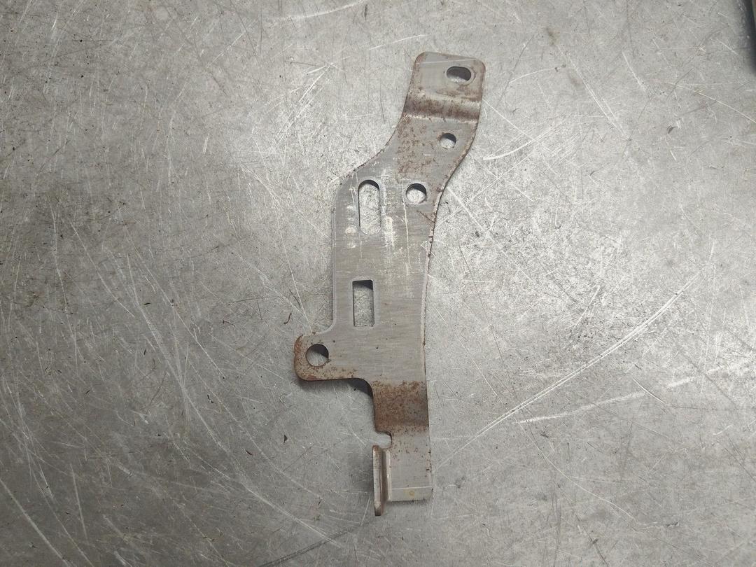 Кронштейн 2E2AWJ Ford Fusion undefined