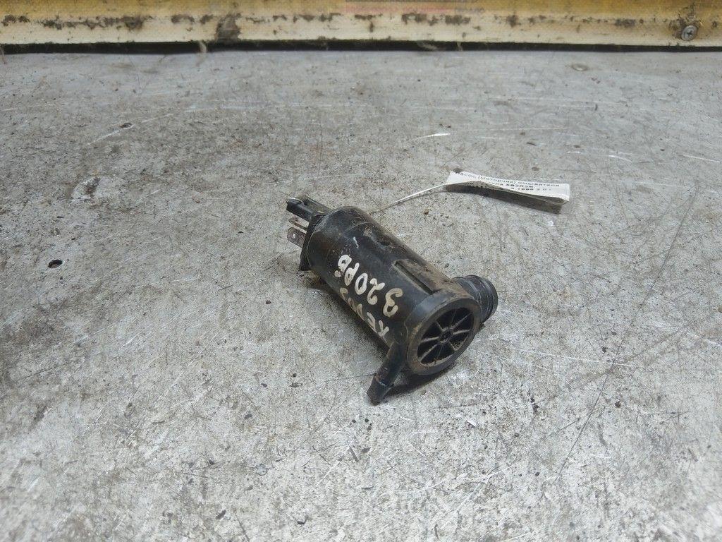 Насос (моторчик) омывателя стекла 5B2R2B Mazda Xedos 6 - Фото 1