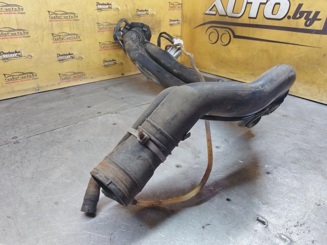 Горловина топливного бака IUWKG4 Peugeot 406 купить в магазине запчастей бу