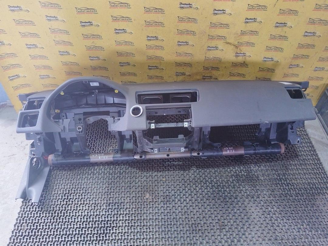 Панель передняя салона (торпедо) 4D190V Volvo S40