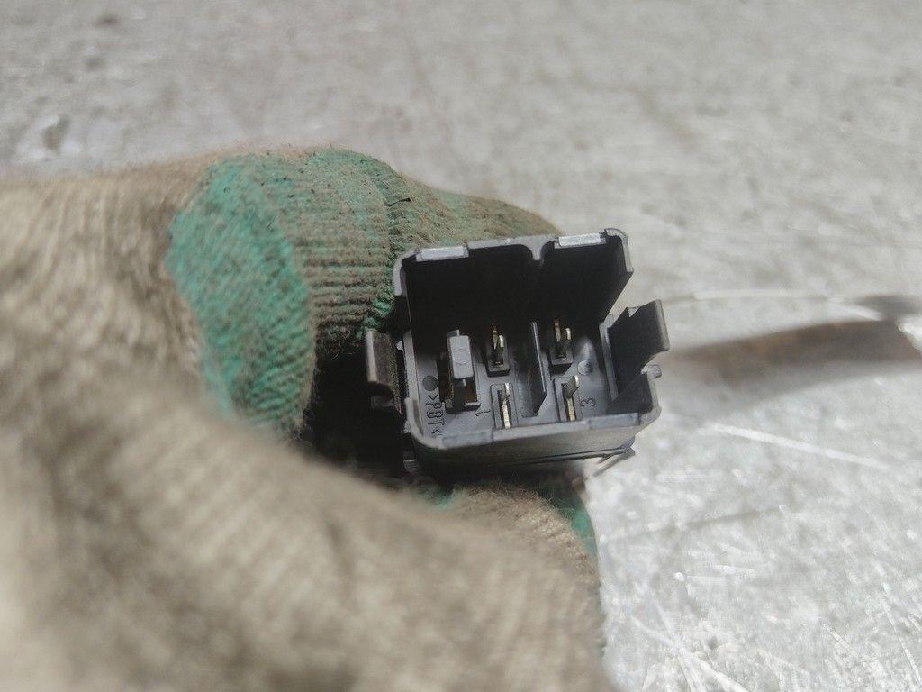 Кнопка аварийной сигнализации KAMSN8 Volkswagen Jetta - Фото 4