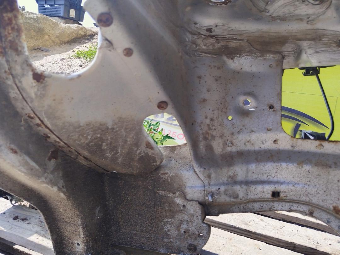 Стойка кузовная передняя левая PU0II1 Volkswagen Passat купить с доставкой