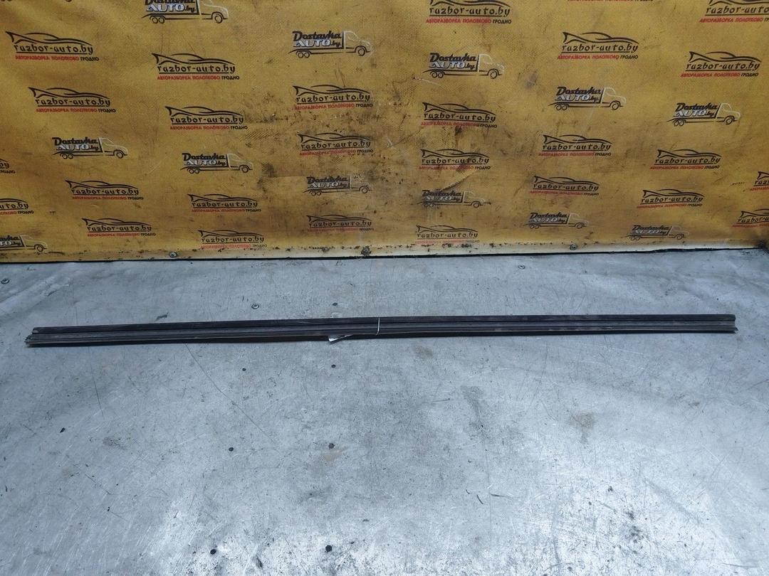 Молдинг стекла двери передней правой наружный 5YMIYN Peugeot 206 купить