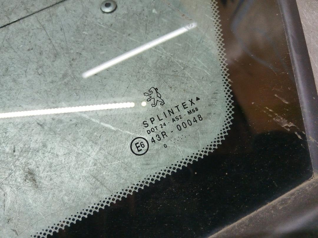 Стекло кузовное боковое правое 32ENTZ Peugeot 406 - Фото 2