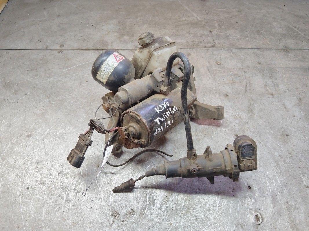 Помпа Q5WYM0 Renault Twingo