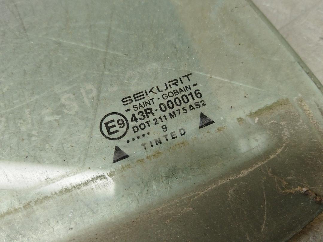 Стекло двери задней правой 46RF27 Seat Cordoba купить