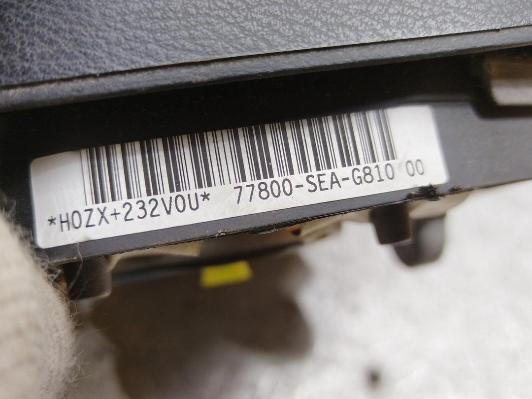 Подушка безопасности водителя Q8A15R Honda Accord купить с доставкой