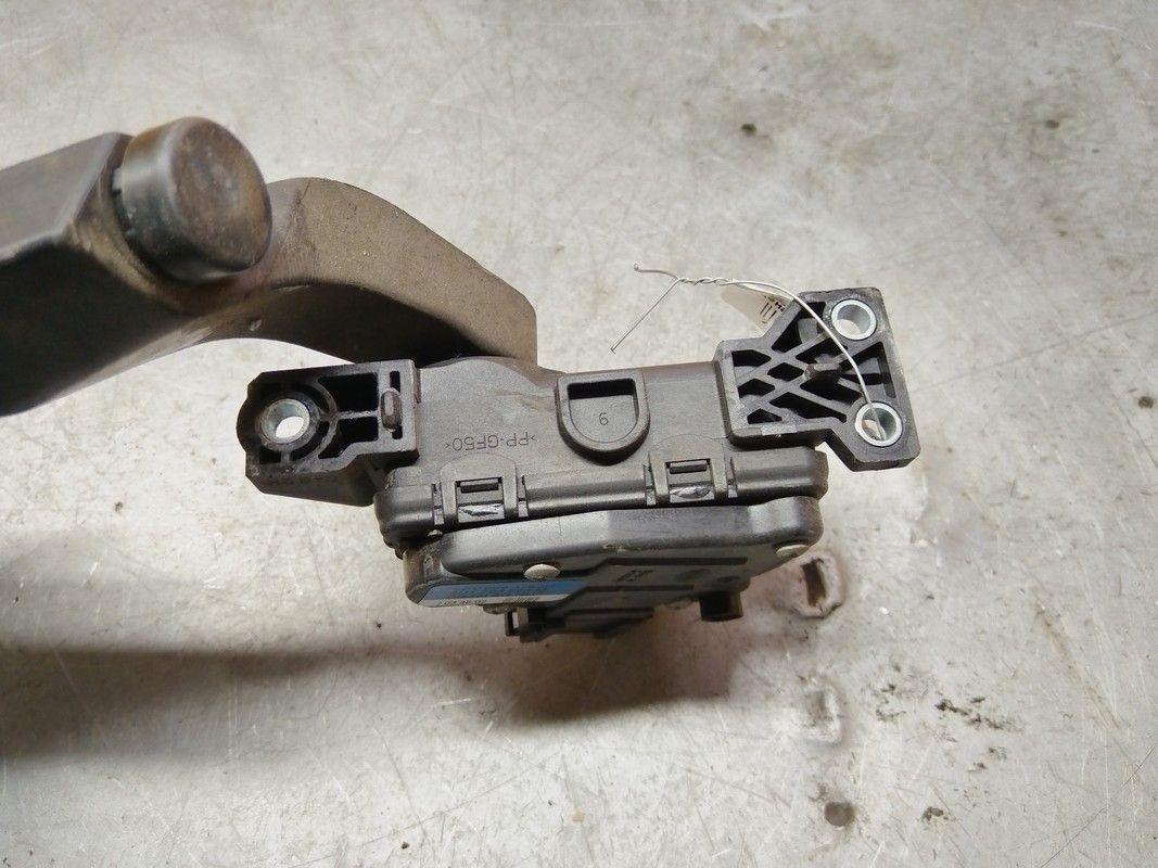 Педаль газа O7K8MD Audi A6 купить на авторазборке