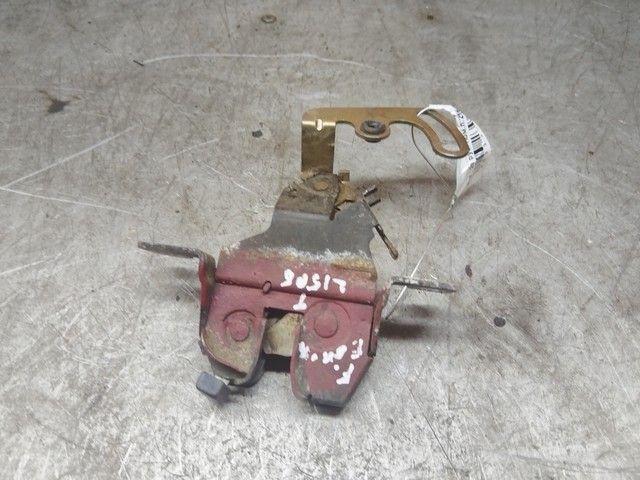 Замок багажника 8D6YHM Ford Escort купить