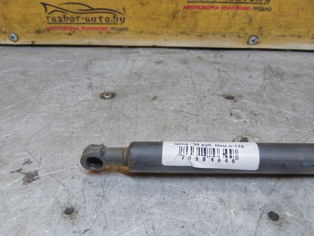 Амортизатор крышки багажника (3-5 двери) WLH8GY Toyota Avensis купить с доставкой