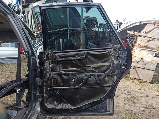 Петля двери задней правой F21188 Audi A8