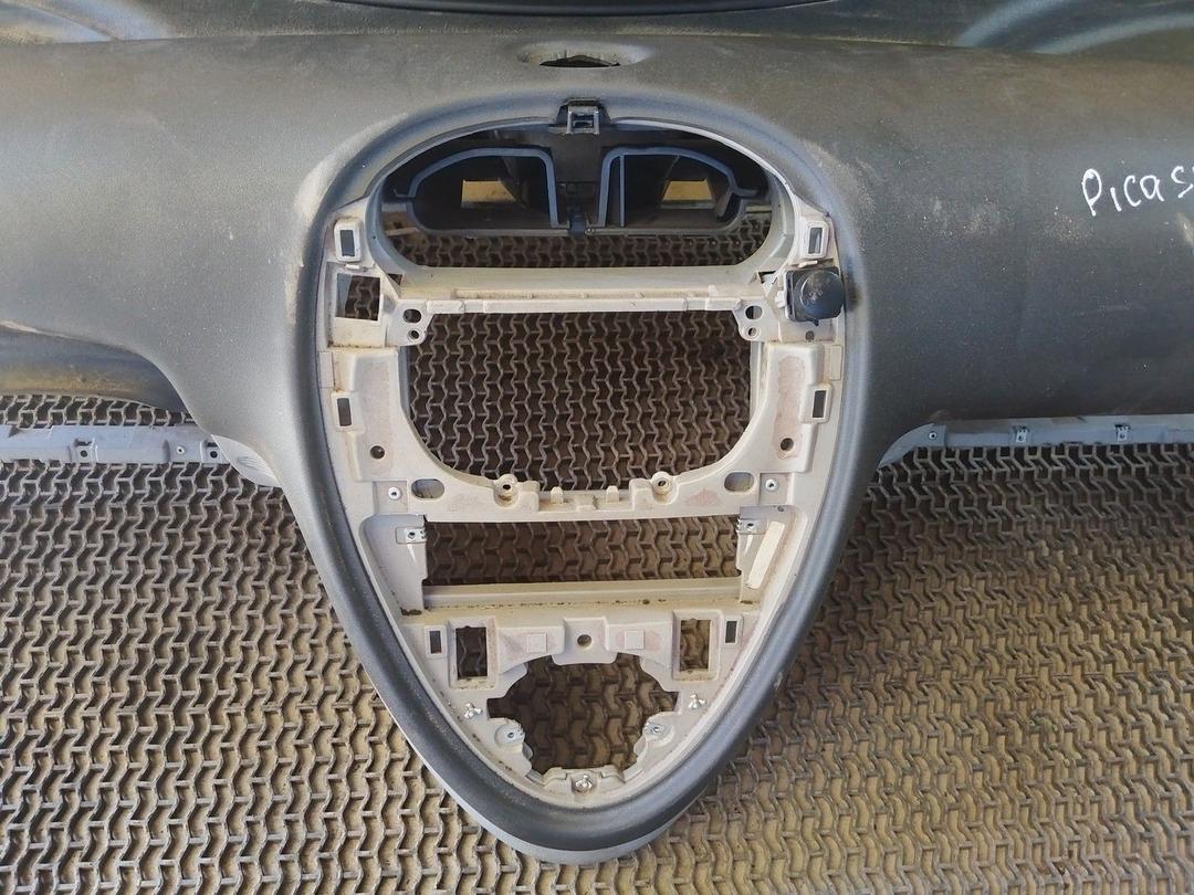 Панель передняя салона (торпедо) DU7KJ1 Citroen Xsara Picasso купить с доставкой