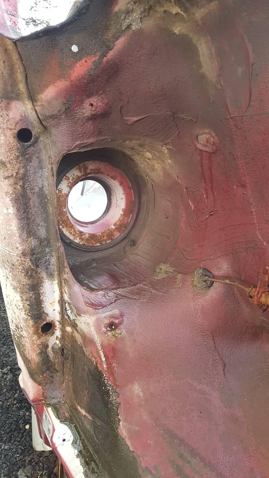 Стакан лонжерона правый IXLEMF Volkswagen Vento купить с доставкой