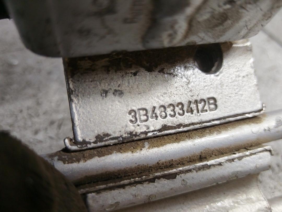 Петля двери задней левой TCAM3X Volkswagen Passat купить в магазине запчастей бу